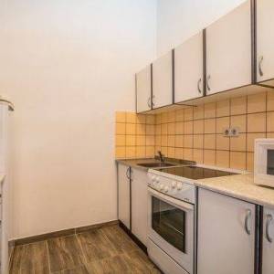 OTOK KRK, okolica Šila - Kamena kuća s bazenom