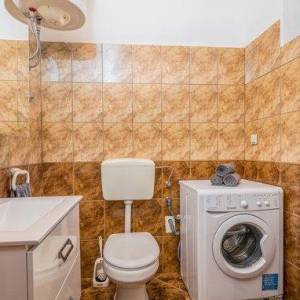 OTOK KRK, okolica Šila - Kamena kuća s bazenom