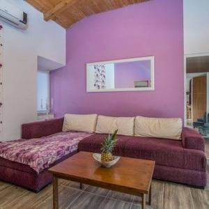 OTOK KRK, okolica Šila - Kamena kuća s bazenom