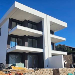 OTOK KRK, OMIŠALJ - Dvosobni apartman s pogledom na more