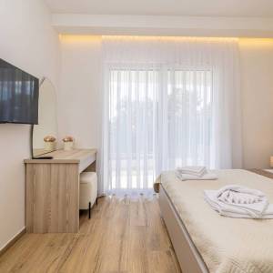 OTOK KRK, OMIŠALJ - Moderna dvoja kuća s bazenom