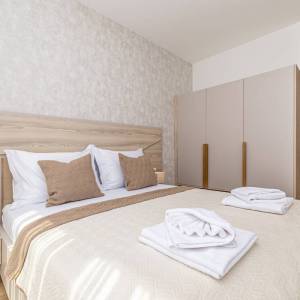 OTOK KRK, OMIŠALJ - Moderna dvoja kuća s bazenom