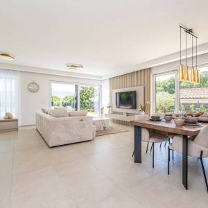 OTOK KRK, OMIŠALJ - Moderna dvoja kuća s bazenom