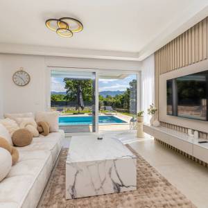 OTOK KRK, OMIŠALJ - Moderna dvoja kuća s bazenom