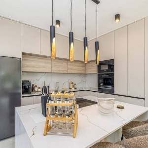 OTOK KRK, OMIŠALJ - Moderna dvoja kuća s bazenom