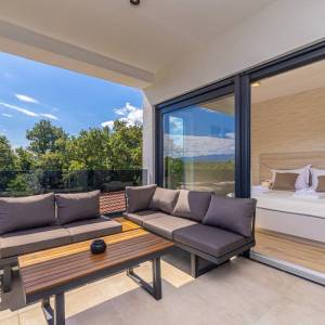 OTOK KRK, OMIŠALJ - Moderna dvoja kuća s bazenom