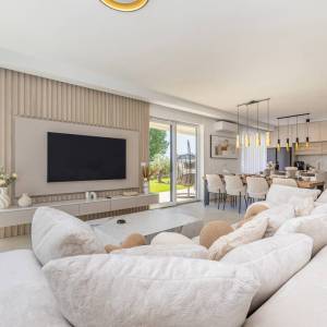 OTOK KRK, OMIŠALJ - Moderna dvoja kuća s bazenom