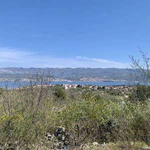 OTOK KRK, POLJE – Građevinsko zemljište 914 m² s panoramskim pogledom na more