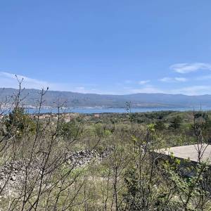 OTOK KRK, POLJE – Građevinsko zemljište 914 m² s panoramskim pogledom na more