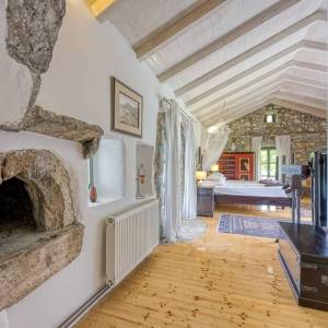 OTOK KRK - Prekrasno imanje s dvije kamene kuće