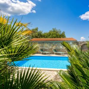 OTOK KRK - Prekrasno imanje s dvije kamene kuće