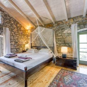 OTOK KRK - Prekrasno imanje s dvije kamene kuće