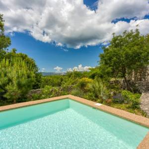 OTOK KRK - Prekrasno imanje s dvije kamene kuće