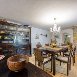 OTOK KRK - Prekrasno imanje s dvije kamene kuće