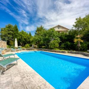 OTOK KRK - Prekrasno imanje s dvije kamene kuće