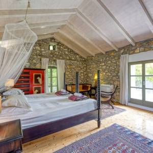 OTOK KRK - Prekrasno imanje s dvije kamene kuće