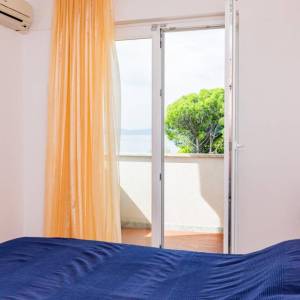 OTOK KRK, PUNAT - Kuća prvi red do mora