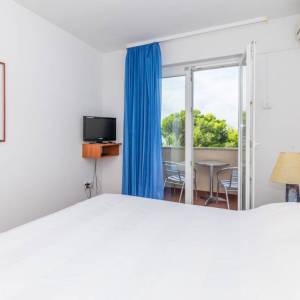 OTOK KRK, PUNAT - Kuća prvi red do mora