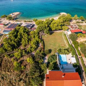 OTOK KRK, PUNAT - Kuća prvi red do mora