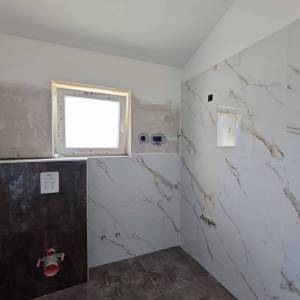 OTOK KRK, RISIKA - Dvojna kamena kuća s bazenom