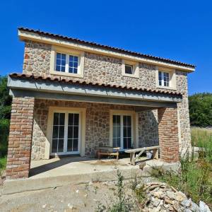 OTOK KRK, RISIKA - Dvojna kamena kuća s bazenom