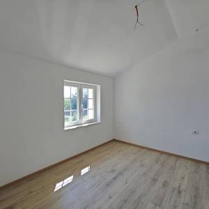 OTOK KRK, RISIKA - Dvojna kamena kuća s bazenom