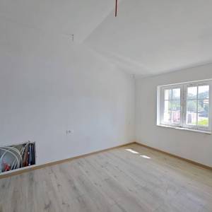 OTOK KRK, RISIKA - Dvojna kamena kuća s bazenom