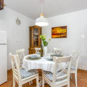 OTOK KRK, RISIKA - Šarmantna kuća s bazenom i jacuzzijem