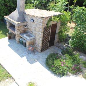 OTOK KRK - Rustikalna kuća s bazenom