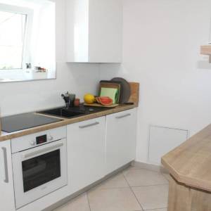 OTOK KRK - Rustikalna kuća s bazenom