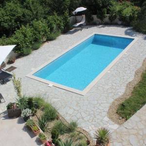 OTOK KRK - Rustikalna kuća s bazenom