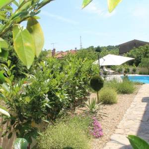 OTOK KRK - Rustikalna kuća s bazenom