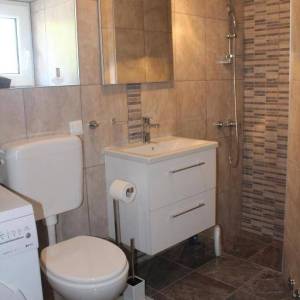 OTOK KRK - Rustikalna kuća s bazenom