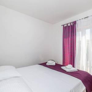 OTOK KRK - Samostojeća kuća s bazenom