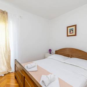 OTOK KRK - Samostojeća kuća s bazenom