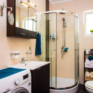 OTOK KRK, ŠILO - Apartman s okućnicom i bazenom