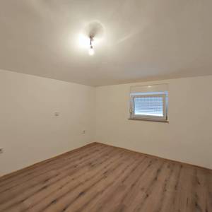 OTOK KRK, ŠILO - Dvosobni apartman blizu mora na drugom katu