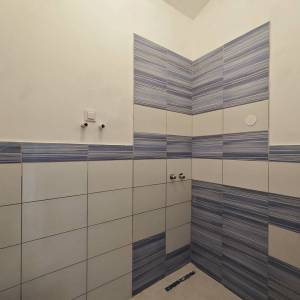 OTOK KRK, ŠILO - Trosobni apartman blizu mora na drugom katu