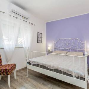 OTOK KRK, ŠIRE PODRUČJE GRADA KRKA – Autentična kamena kuća s panoramskim pogledom, bazenom i jacuzzijem