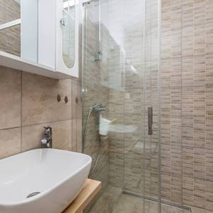 OTOK KRK, ŠIRE PODRUČJE GRADA KRKA – Autentična kamena kuća s panoramskim pogledom, bazenom i jacuzzijem