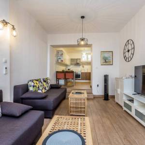 OTOK KRK, ŠIRE PODRUČJE GRADA KRKA – Autentična kamena kuća s panoramskim pogledom, bazenom i jacuzzijem