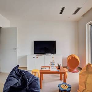 OTOK KRK, šire područje grada Krka – Ekskluzivna vila s bazenom na mirnoj lokaciji