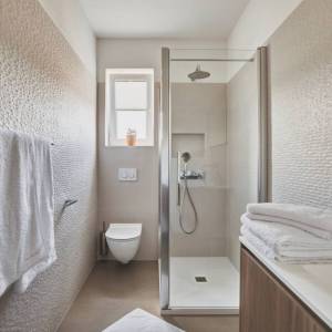 OTOK KRK, šire područje grada Krka – Ekskluzivna vila s bazenom na mirnoj lokaciji