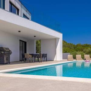 OTOK KRK, šire područje grada Krka - Luksuzna vila s panoramskim pogledom na prirodu