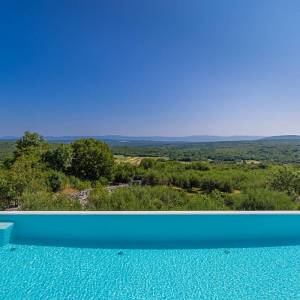OTOK KRK, šire područje grada Krka - Luksuzna vila s panoramskim pogledom na prirodu