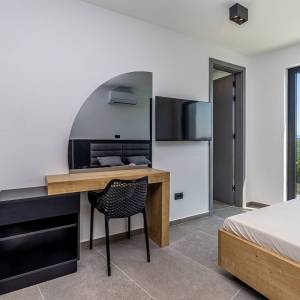 OTOK KRK, šire područje grada Krka - Luksuzna vila s panoramskim pogledom na prirodu