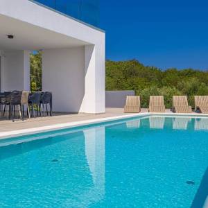 OTOK KRK, šire područje grada Krka - Luksuzna vila s panoramskim pogledom na prirodu