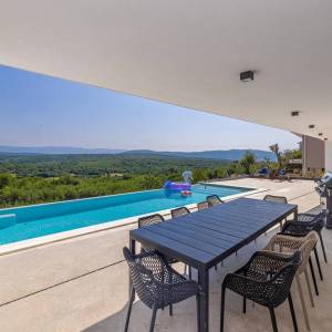 OTOK KRK, šire područje grada Krka - Luksuzna vila s panoramskim pogledom na prirodu