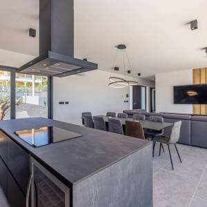 OTOK KRK, šire područje grada Krka - Luksuzna vila s panoramskim pogledom na prirodu