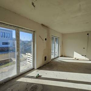 OTOK KRK, šire područje grada Krka - Kuća s bazenom u roh-bau fazi